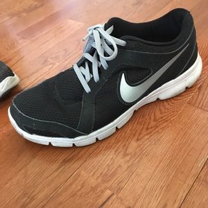 Sold black and white running sneakers